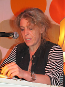 Tina Uebel las aus "Die Wahrheit über Frankie" Foto:L.Brixa