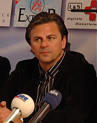 Falko Götz ist nicht mehr Trainer der KSV Holstein.
