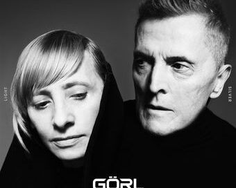 Görl – Dark Silver Moon Light